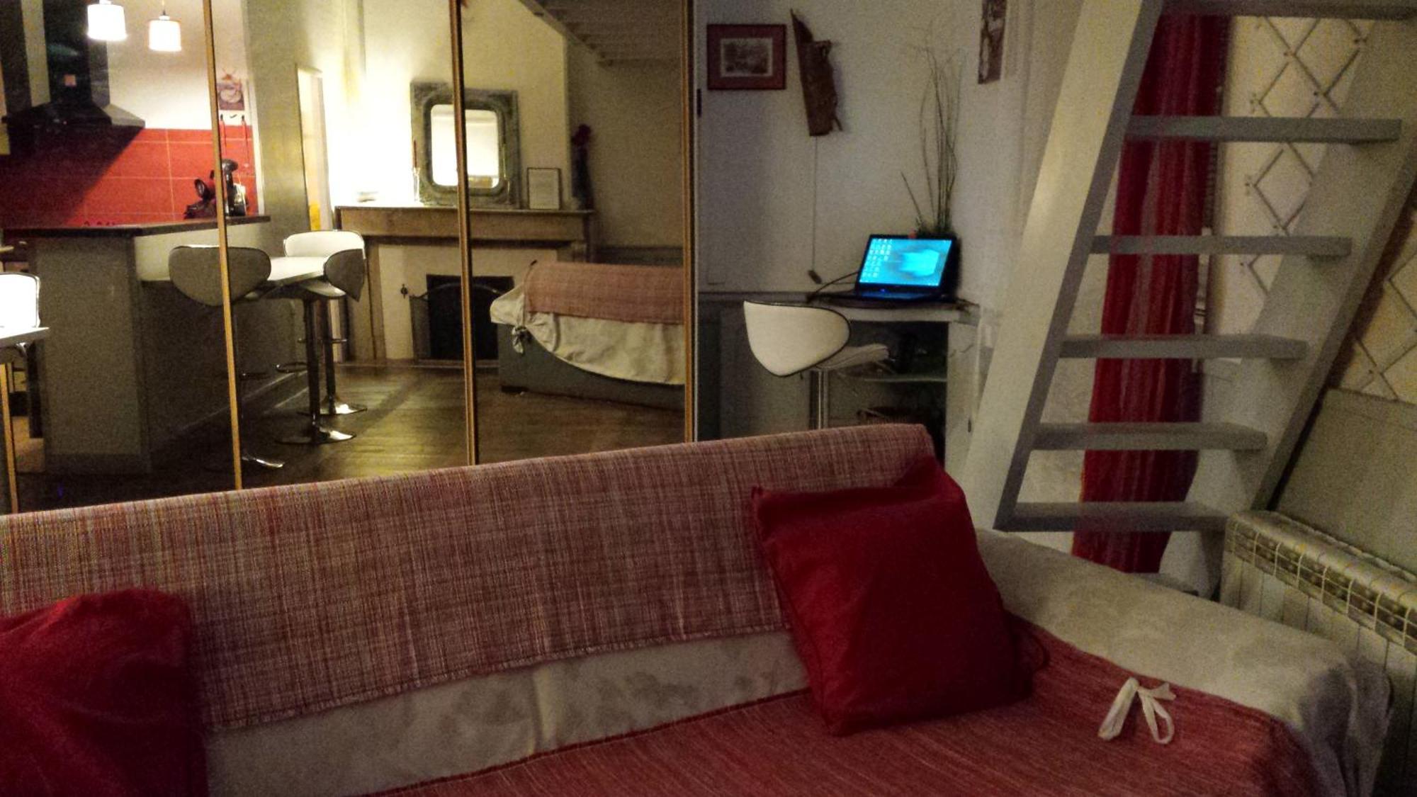 Coquet Studio En Mezzanine Nuit Pour 2 Personnes แซ็ง-จิฮองส์ ภายนอก รูปภาพ